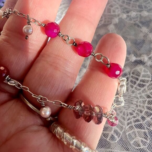 Vintage Dainty Fresh Water Pearl & Red Crystal Bracelet Sterling Heart Clasp - Picture 6 of 11